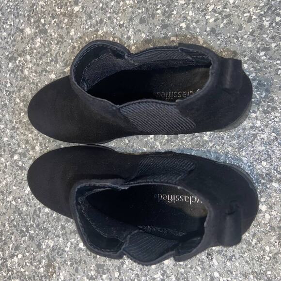 City Classified Women Ankle Boots Elastic Booties Size 6 - Picture 3 of 7